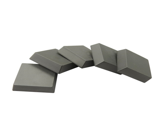 Trung Quốc Mẹo vonfram hạt trung bình để tiện / phay kích thước khác nhau nhà cung cấp